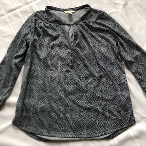 H&M Navy and White Patterned Top